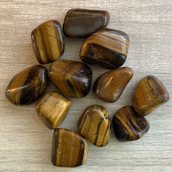 Tumbled Tiger’s Eye Crystals - Picture 1 of 3